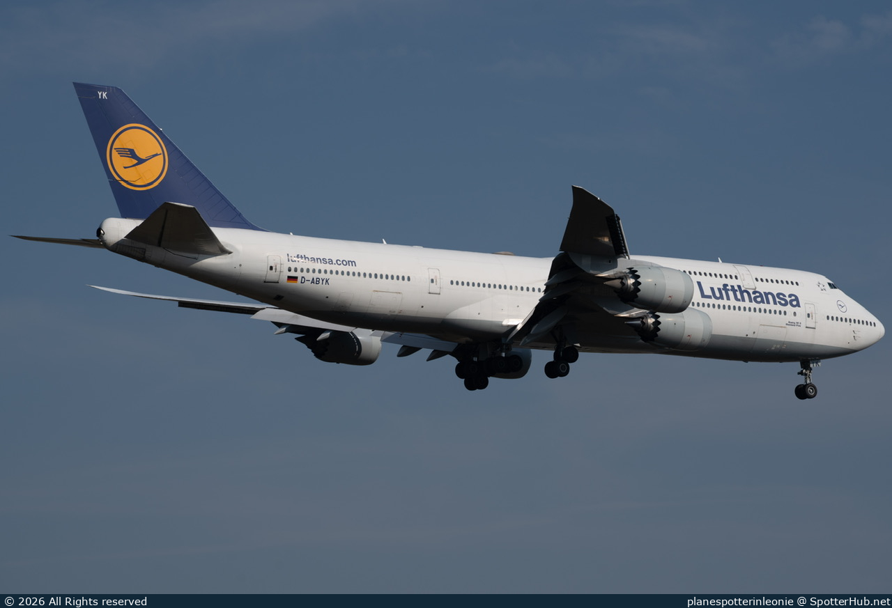 Photo of D-ABYK - Boeing 747-830 operated by Lufthansa