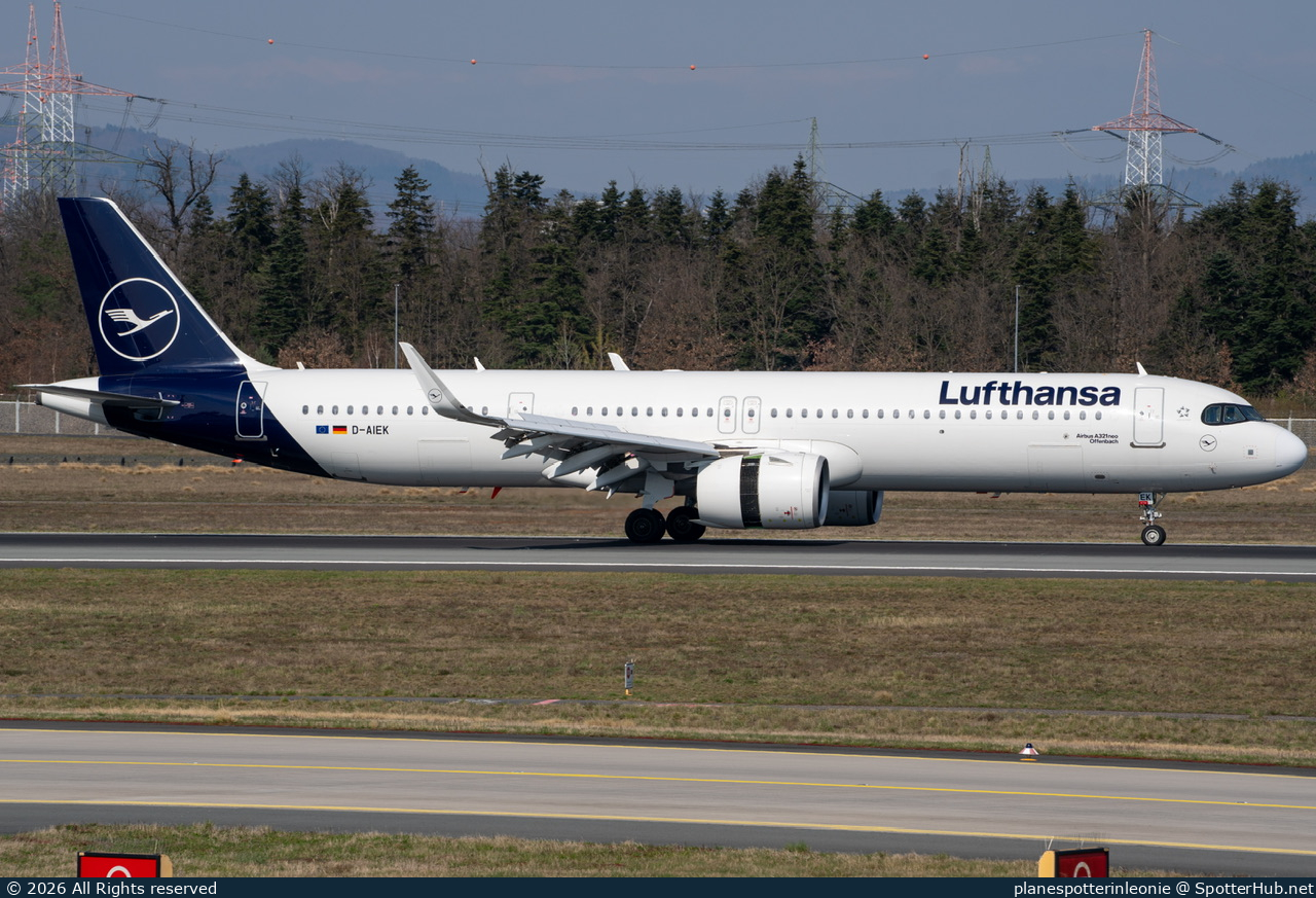 Photo of D-AIEK - Airbus A321-271NX operated by Lufthansa