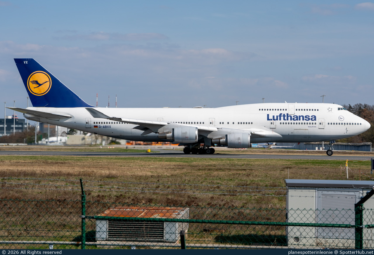 Photo of D-ABVX - Boeing 747-430 operated by Lufthansa