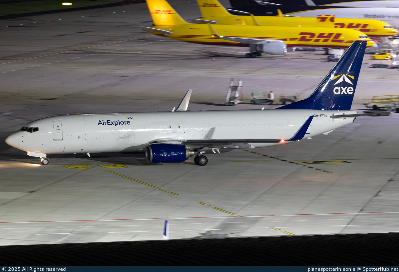 Photo of OM-EDH - Boeing 737-883(SF) operated by AirExplore