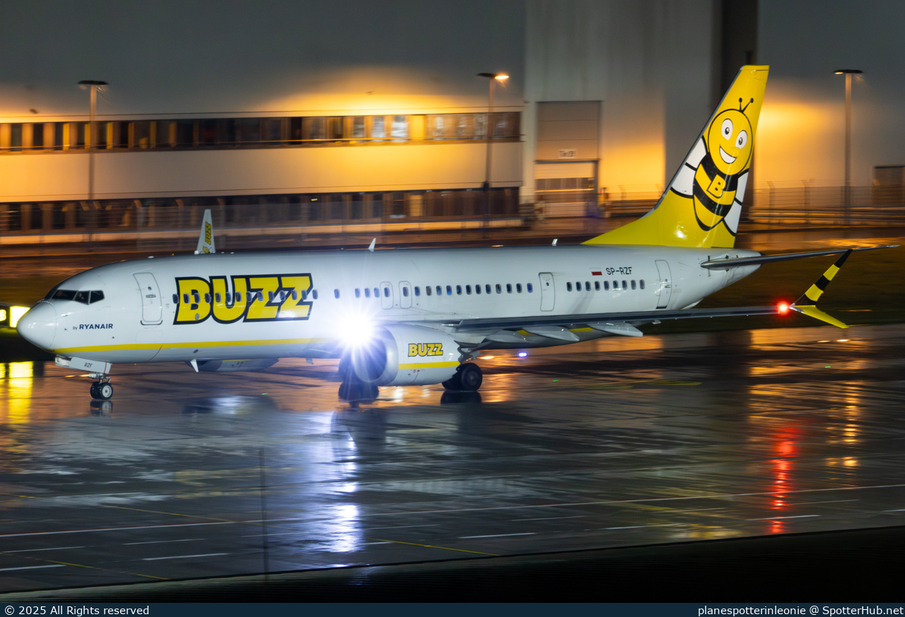 Photo of SP-RZF - Boeing 737 MAX 8-200 operated by Buzz