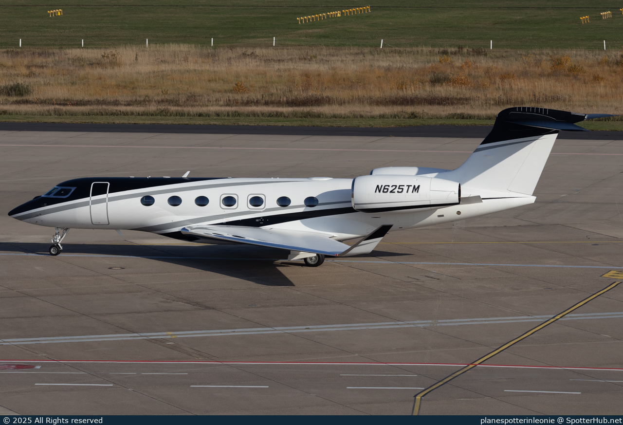 Photo of N625TM - Gulfstream G600 operated by T-Mobile