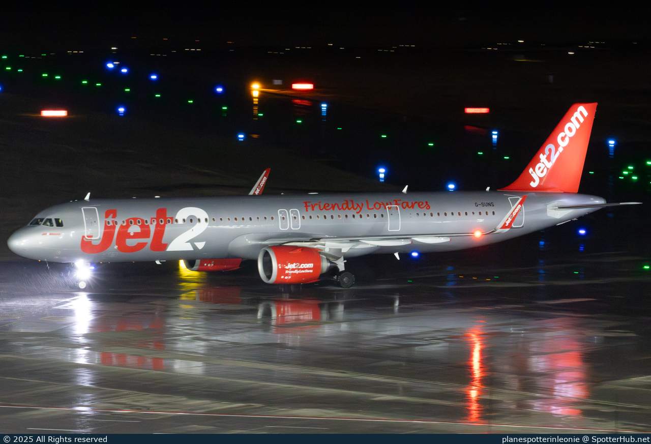 Photo of G-SUNS - Airbus A321-251NX operated by Jet2