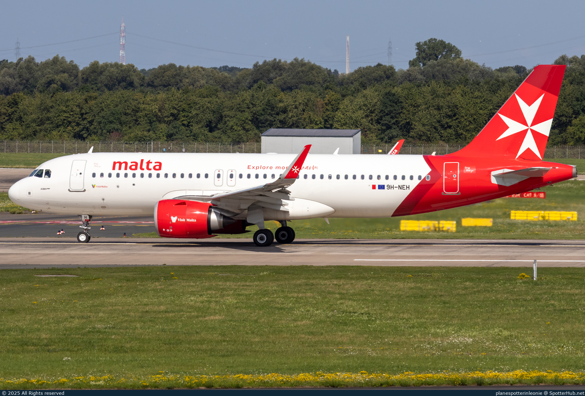 Photo of 9H-NEH - Airbus A320-251N operated by KM Malta Airlines