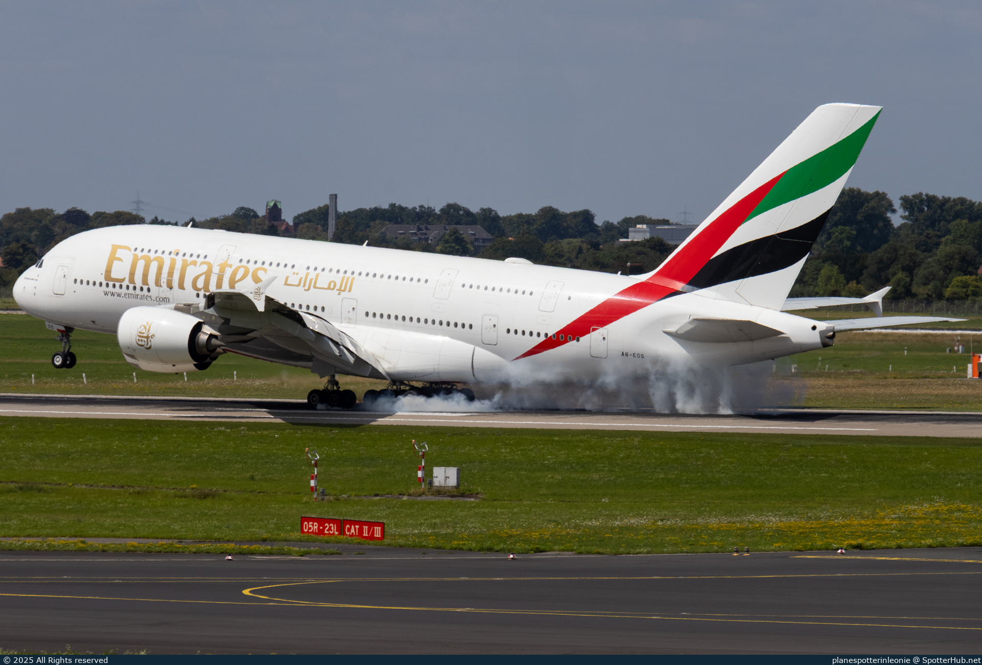 Photo of A6-EOS - Airbus A380-861 operated by Emirates