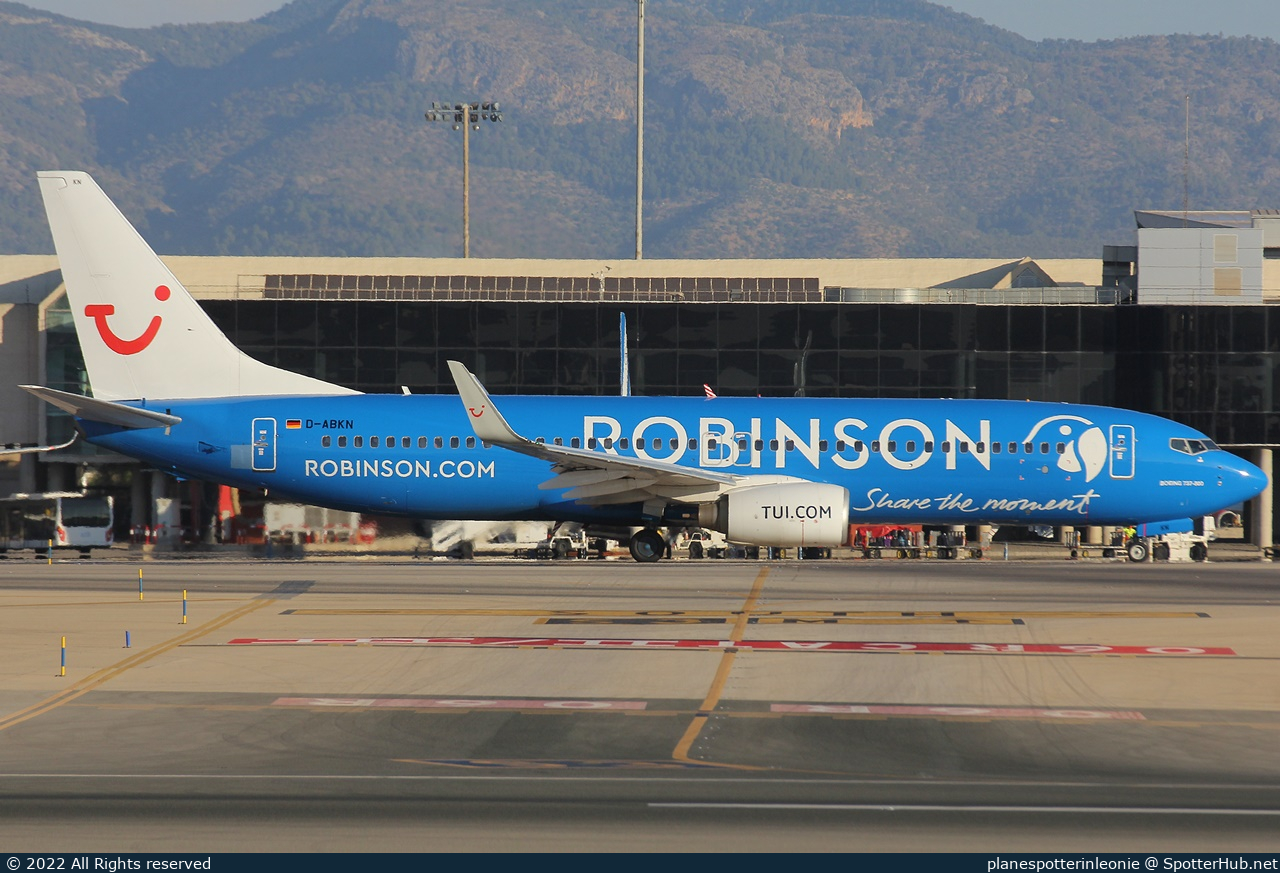 Photo of D-ABKN - Boeing 737-86J operated by TUIfly