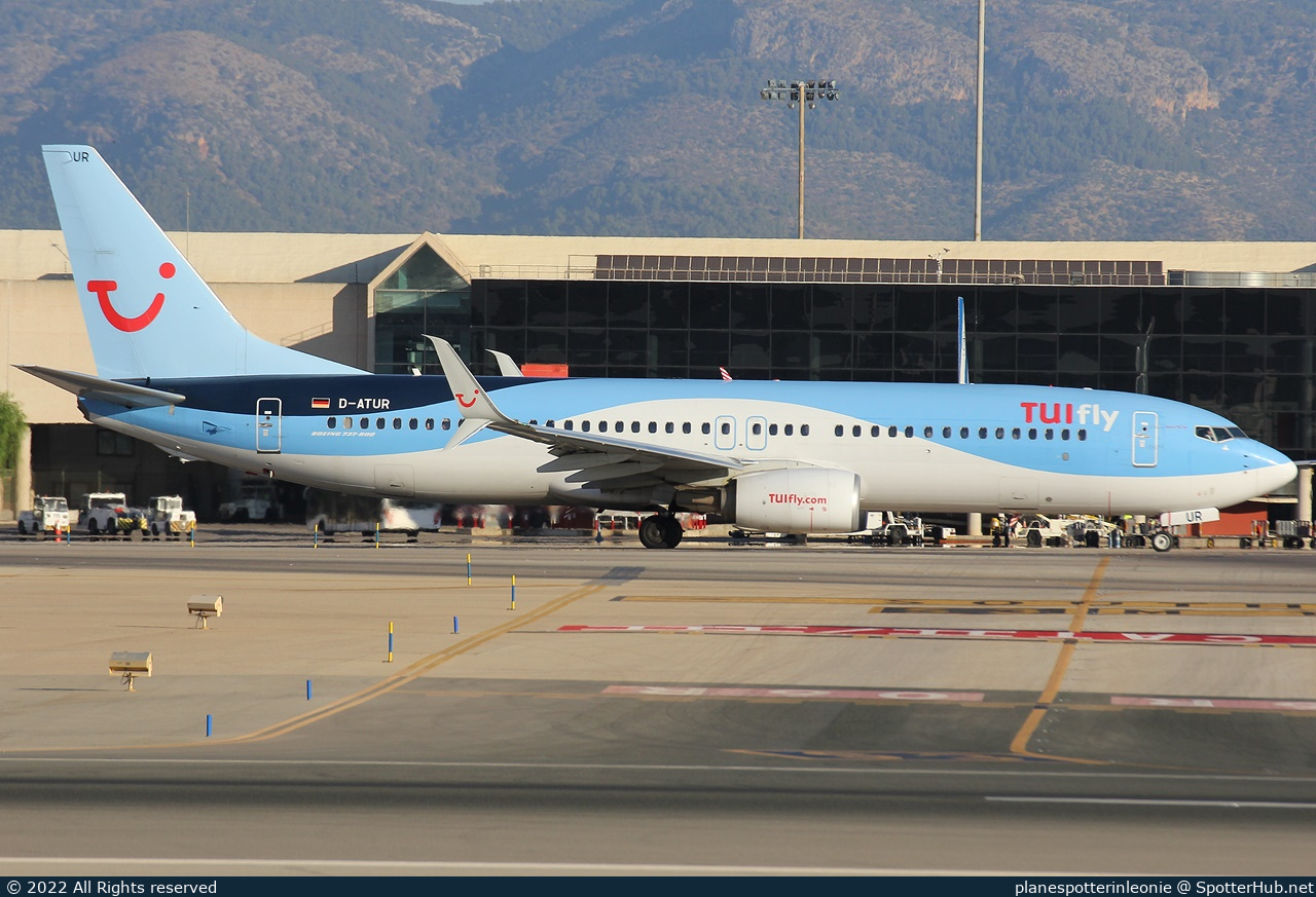 Photo of D-ATUR - Boeing 737-8K5 operated by TUIfly
