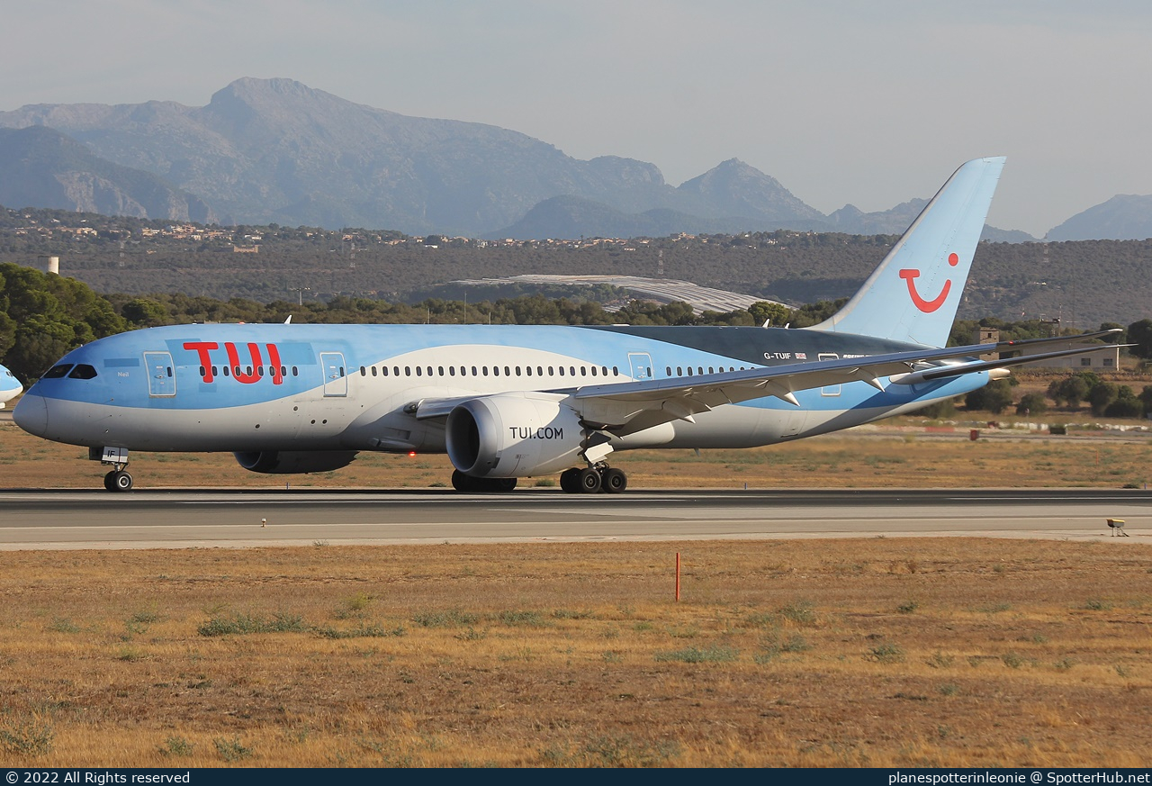 Photo of G-TUIF - Boeing 787-8 Dreamliner operated by TUI Airways