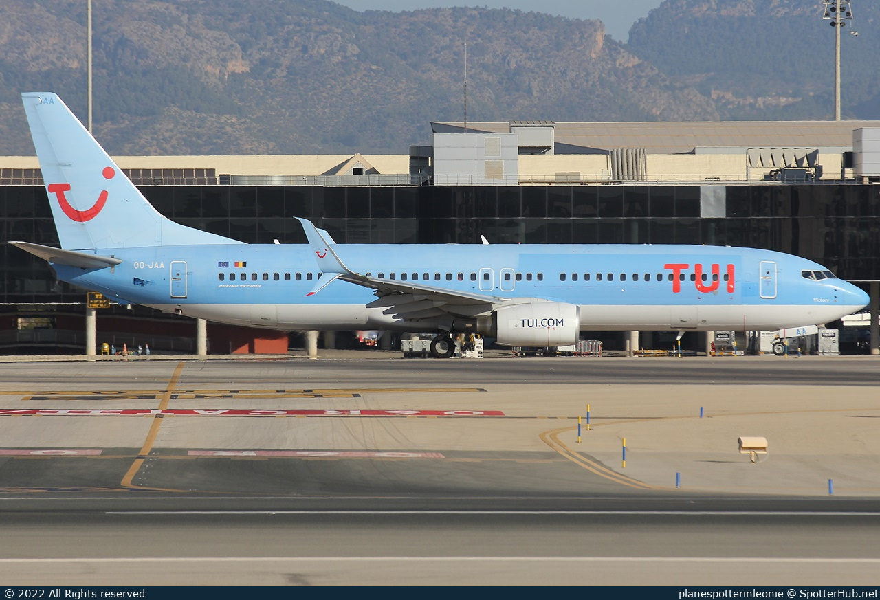 Photo of OO-JAA - Boeing 737-8BK operated by TUI Airlines Belgium