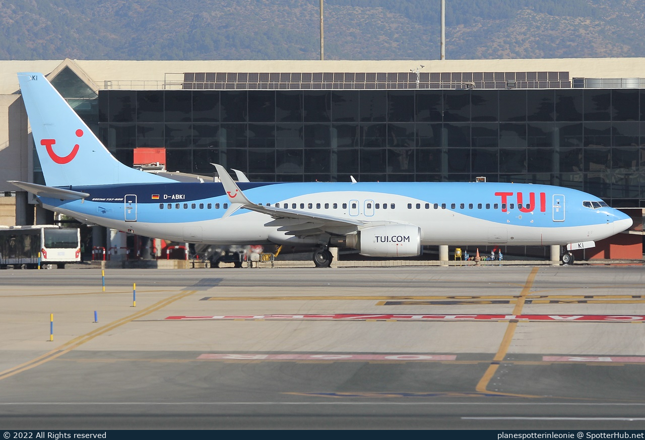 Photo of D-ABKI - Boeing 737-86J operated by TUIfly