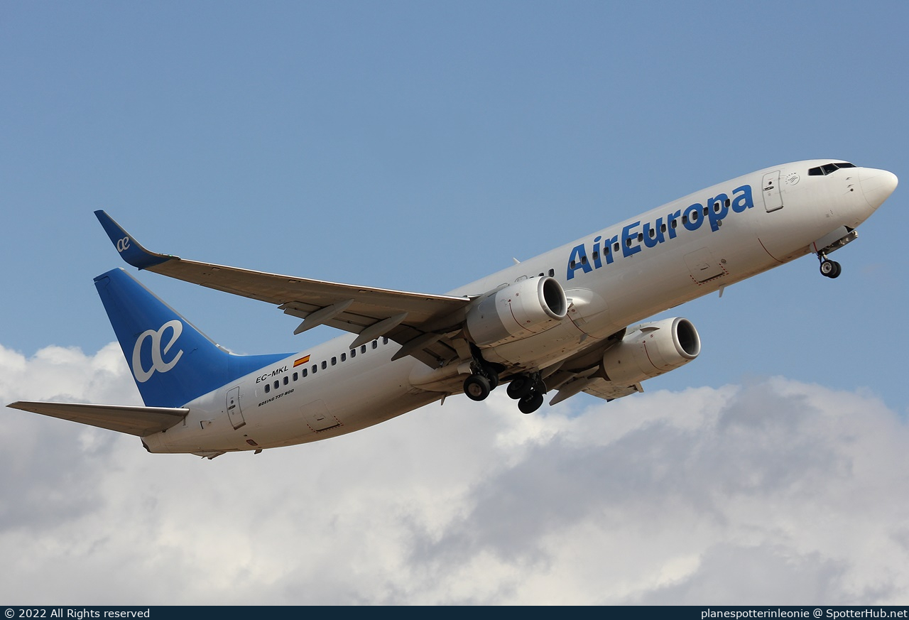 Photo of EC-MKL - Boeing 737-85P operated by Air Europa