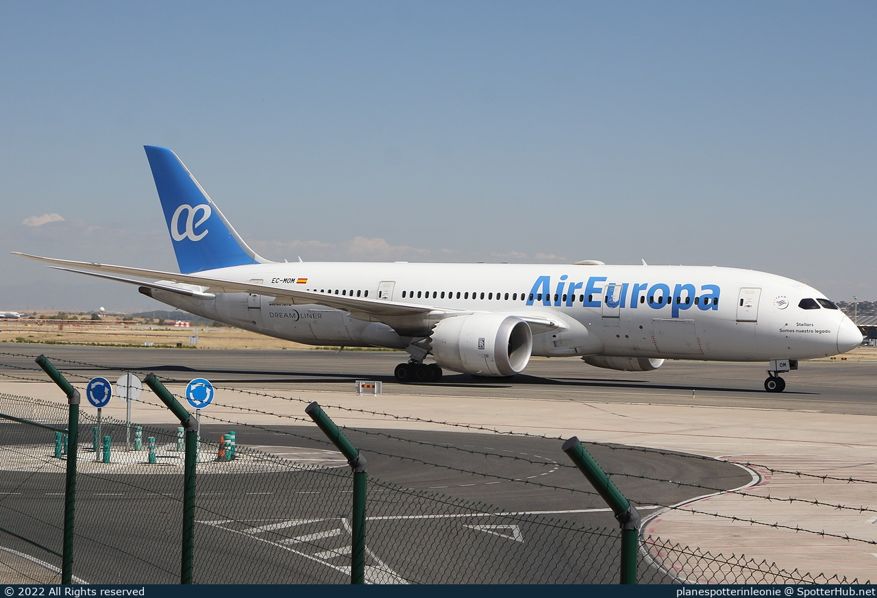 Photo of EC-MOM - Boeing 787-8 Dreamliner operated by Air Europa
