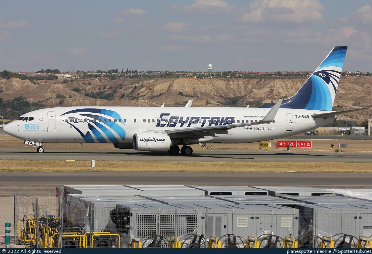 Photo of SU-GEG - Boeing 737-866 operated by Egyptair