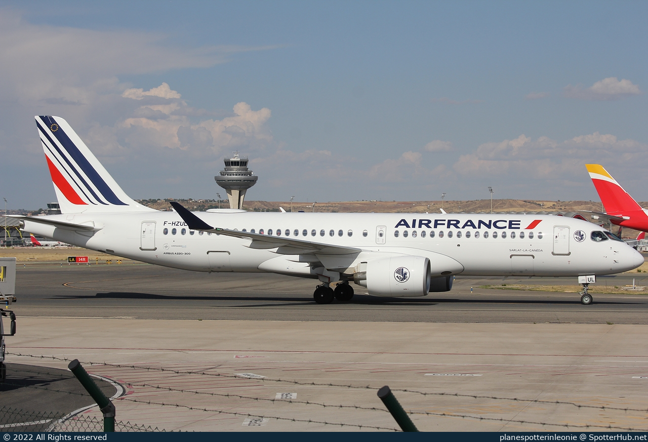 Photo of F-HZUL - Airbus A220-300 operated by Air France