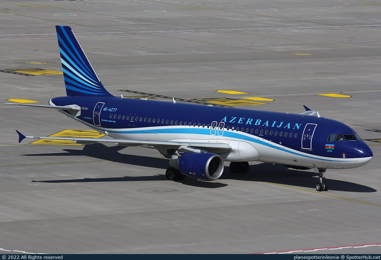 Photo of 4K-AZ77 - Airbus A320-214 operated by Azerbaijan Airlines