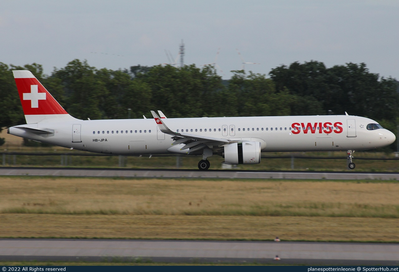 Photo of HB-JPA - Airbus A321-271NX operated by Swiss International Air Lines