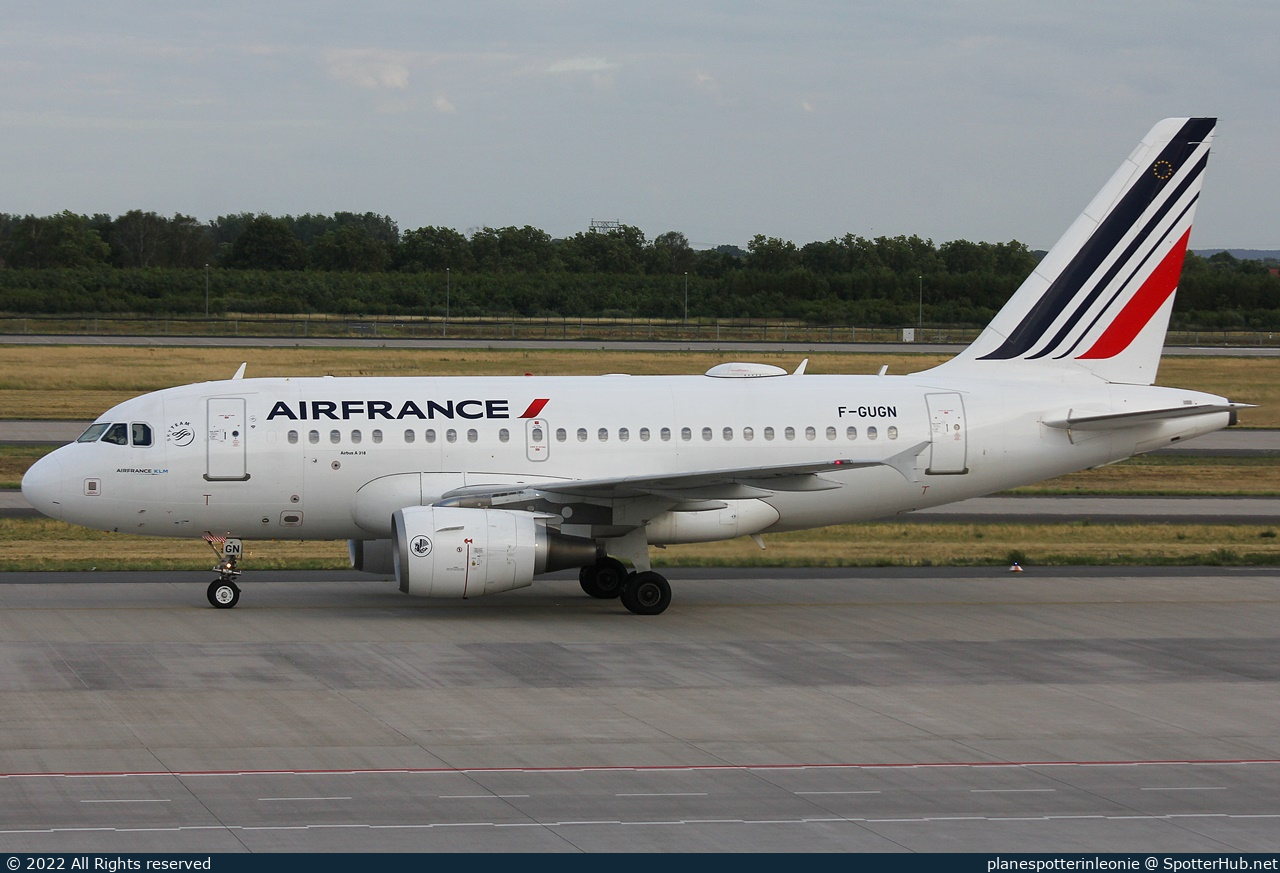 Photo of F-GUGN - Airbus A318-111 operated by Air France