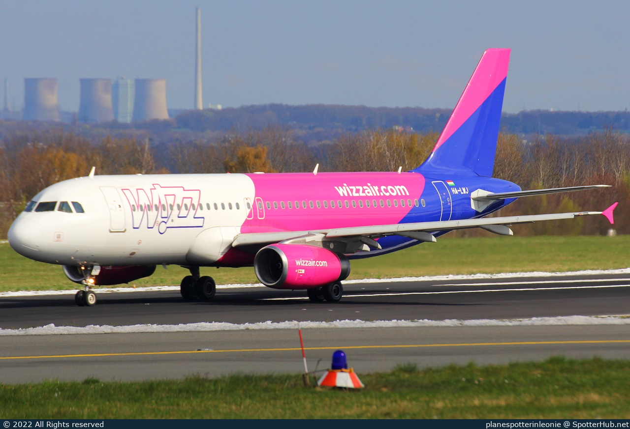 Photo of HA-LWJ - Airbus A320-232 operated by Wizz Air