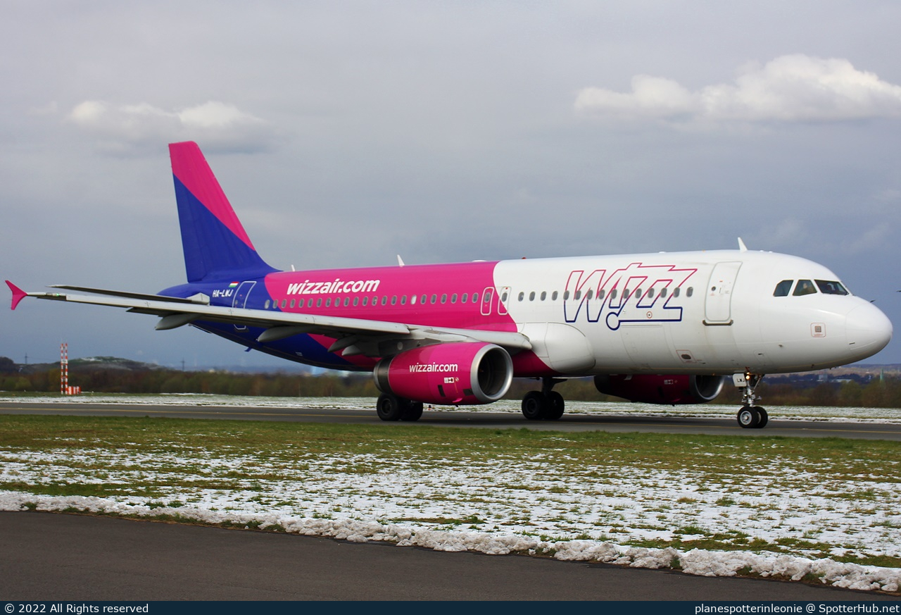 Photo of HA-LWJ - Airbus A320-232 operated by Wizz Air