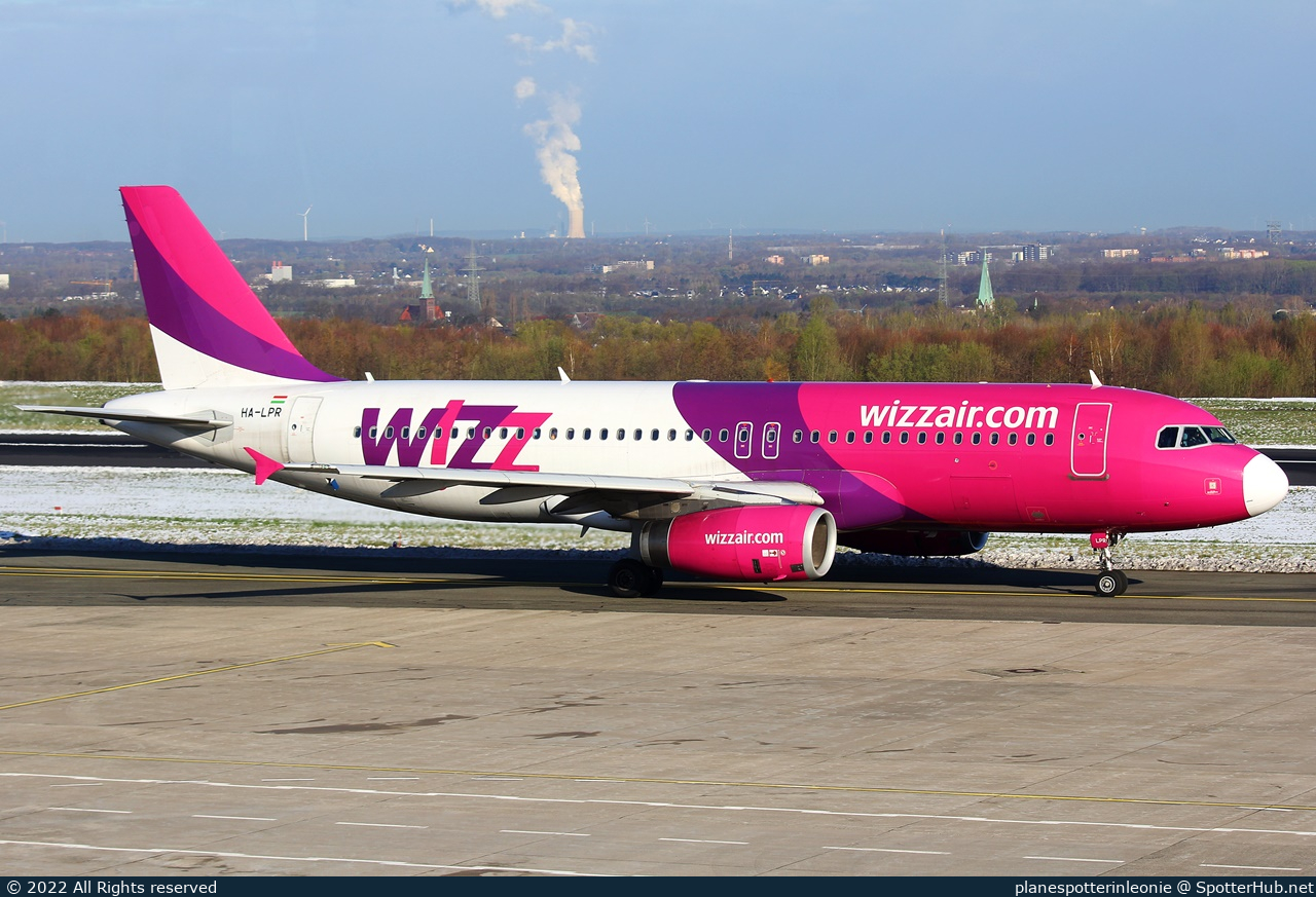 Photo of HA-LPR - Airbus A320-232 operated by Wizz Air