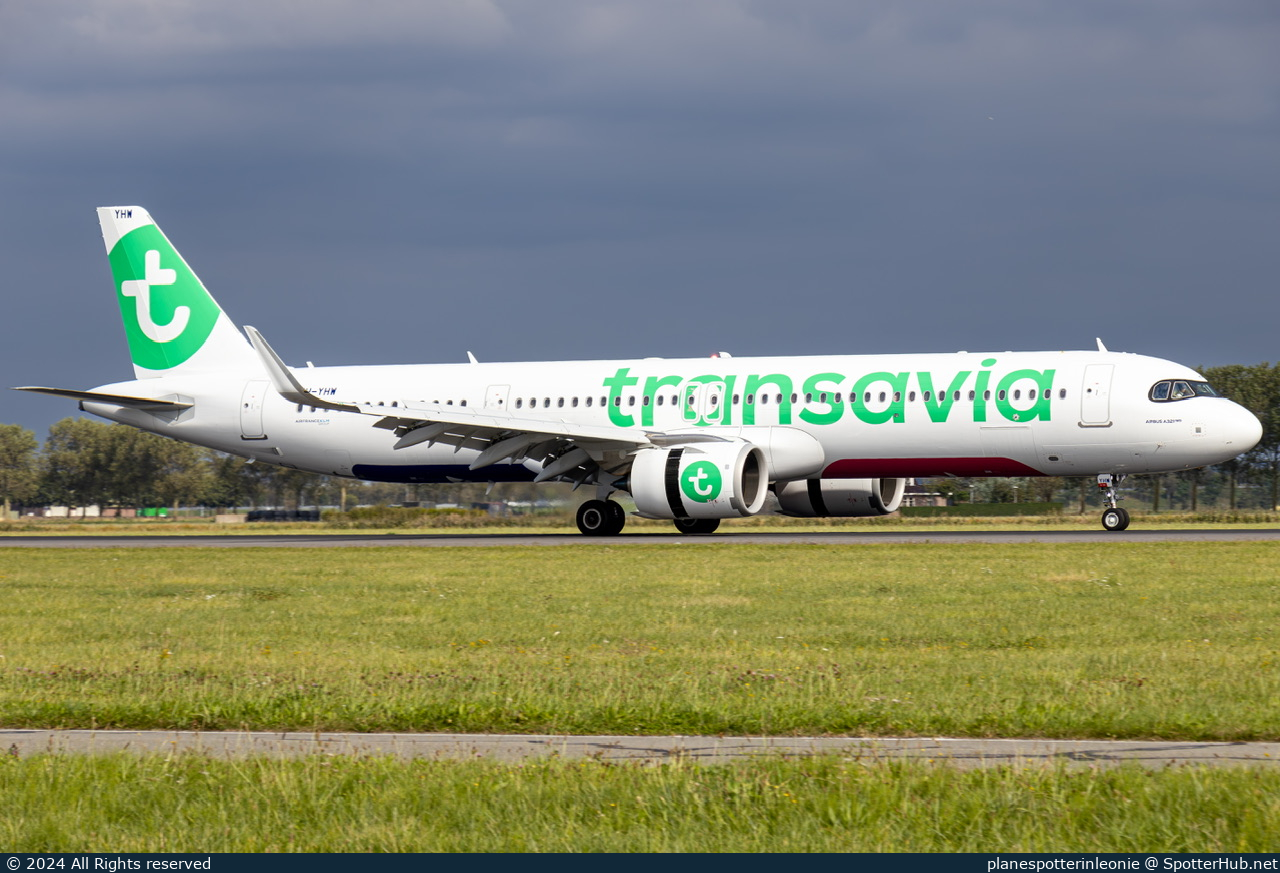 Photo of PH-YHW - Airbus A321-251NX operated by Transavia