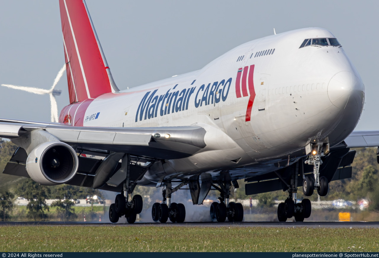 Photo of PH-MPS - Boeing 747-412(BCF) operated by Martinair Cargo