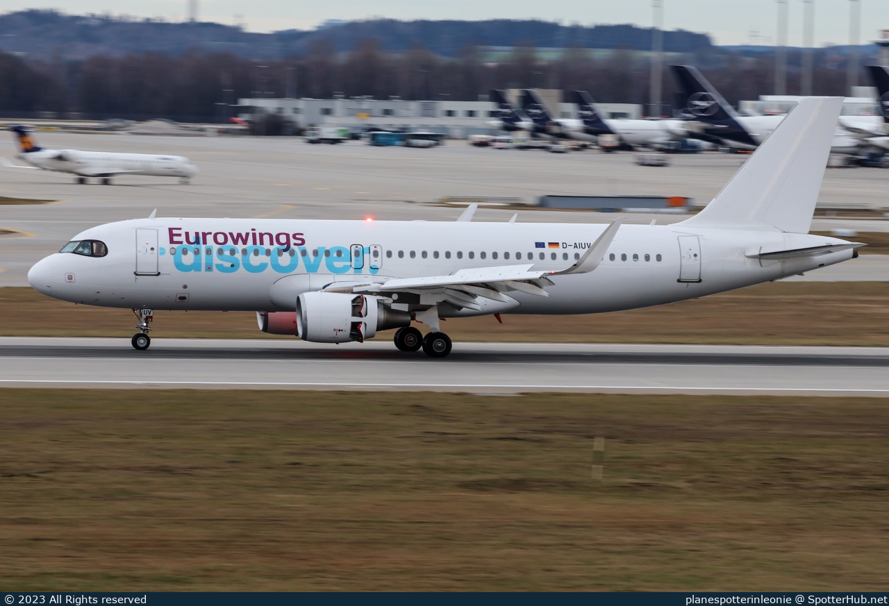 Photo of D-AIUV - Airbus A320-214 operated by Eurowings Discover