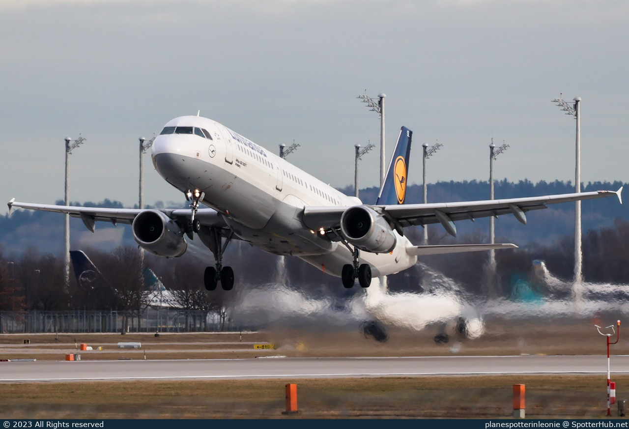 Photo of D-AISL - Airbus A321-231 operated by Lufthansa
