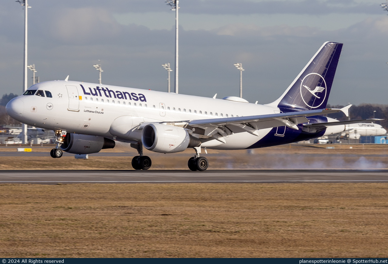 Photo of D-AIBK - Airbus A319-112 operated by Lufthansa CityLine