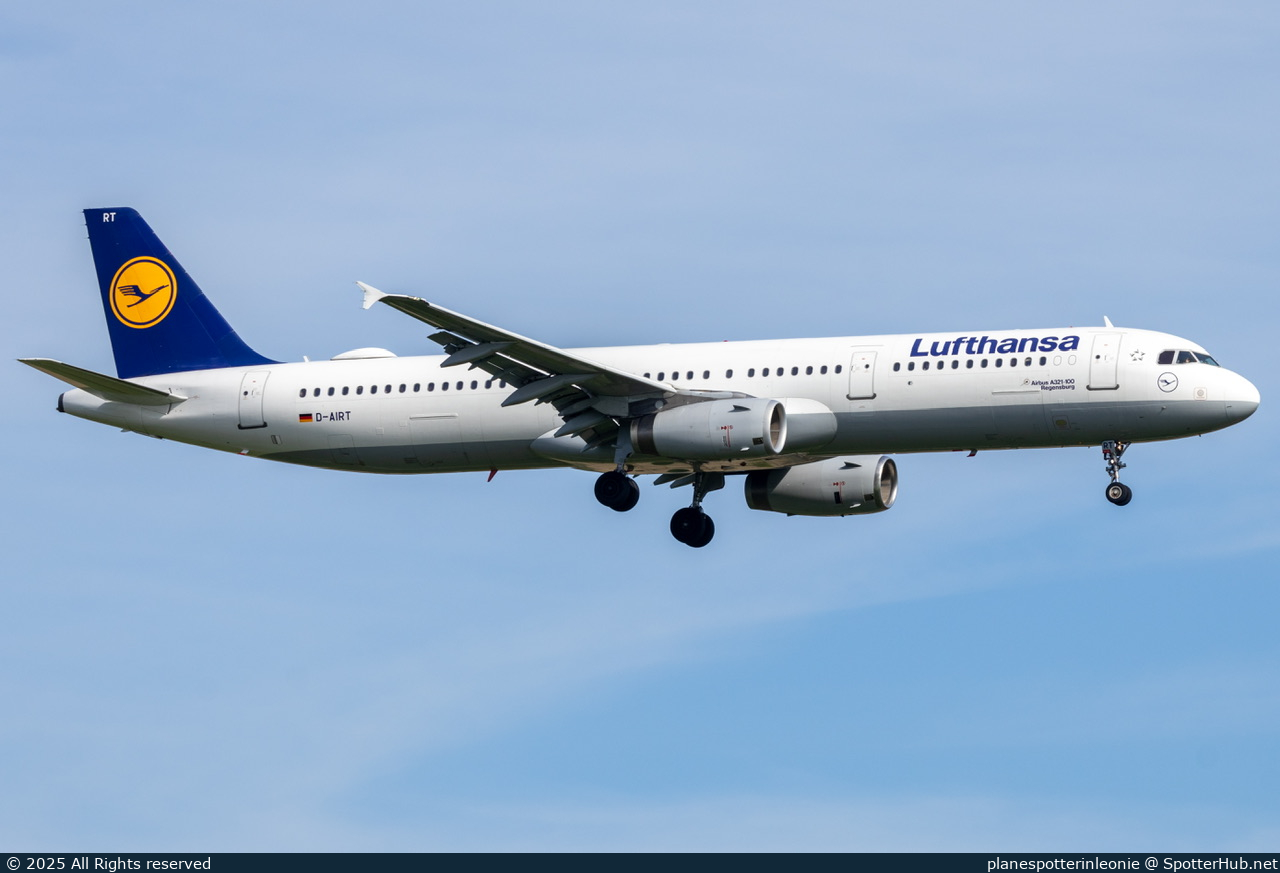 Photo of D-AIRT - Airbus A321-131 operated by Lufthansa