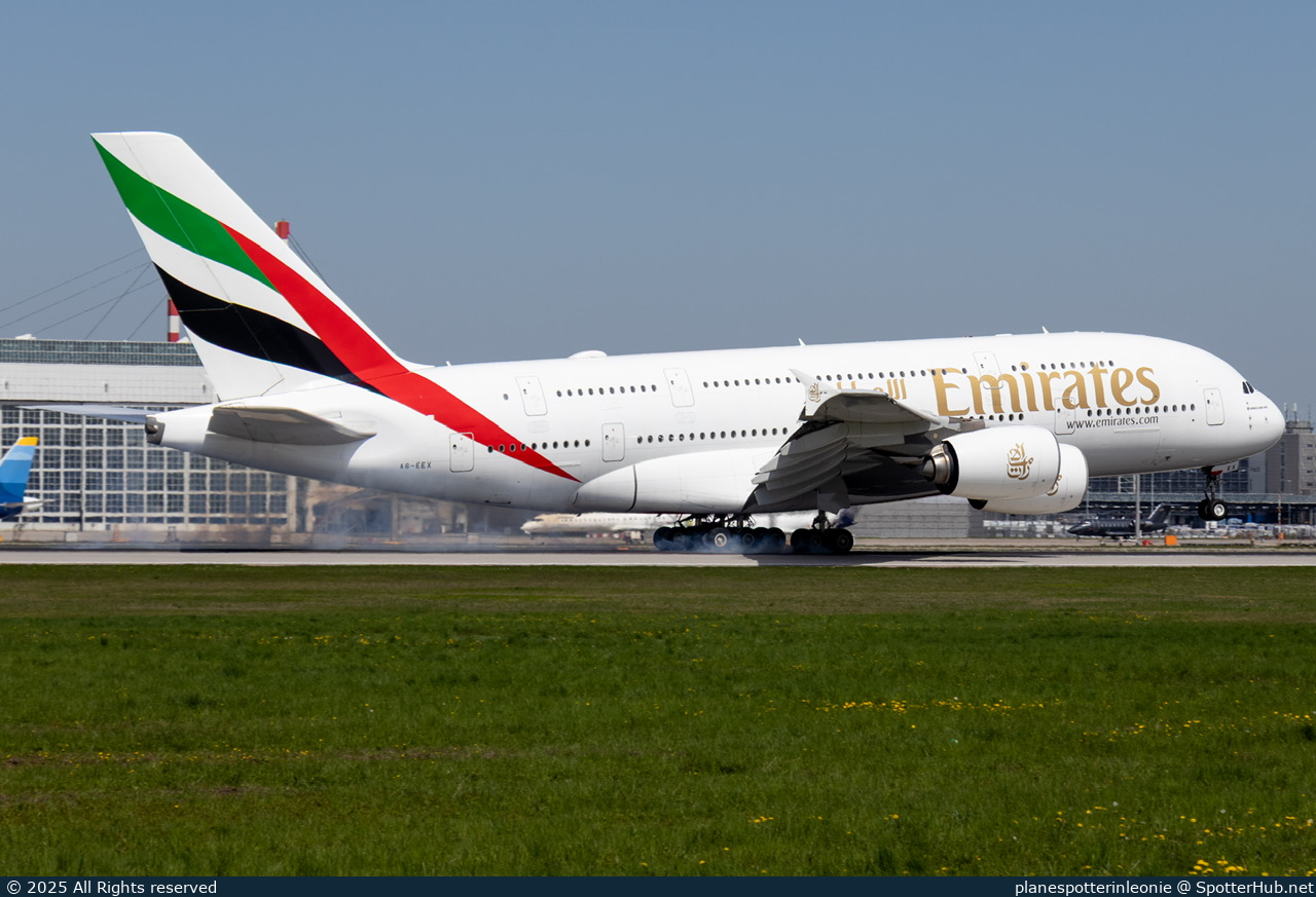 Photo of A6-EEX - Airbus A380-861 operated by Emirates