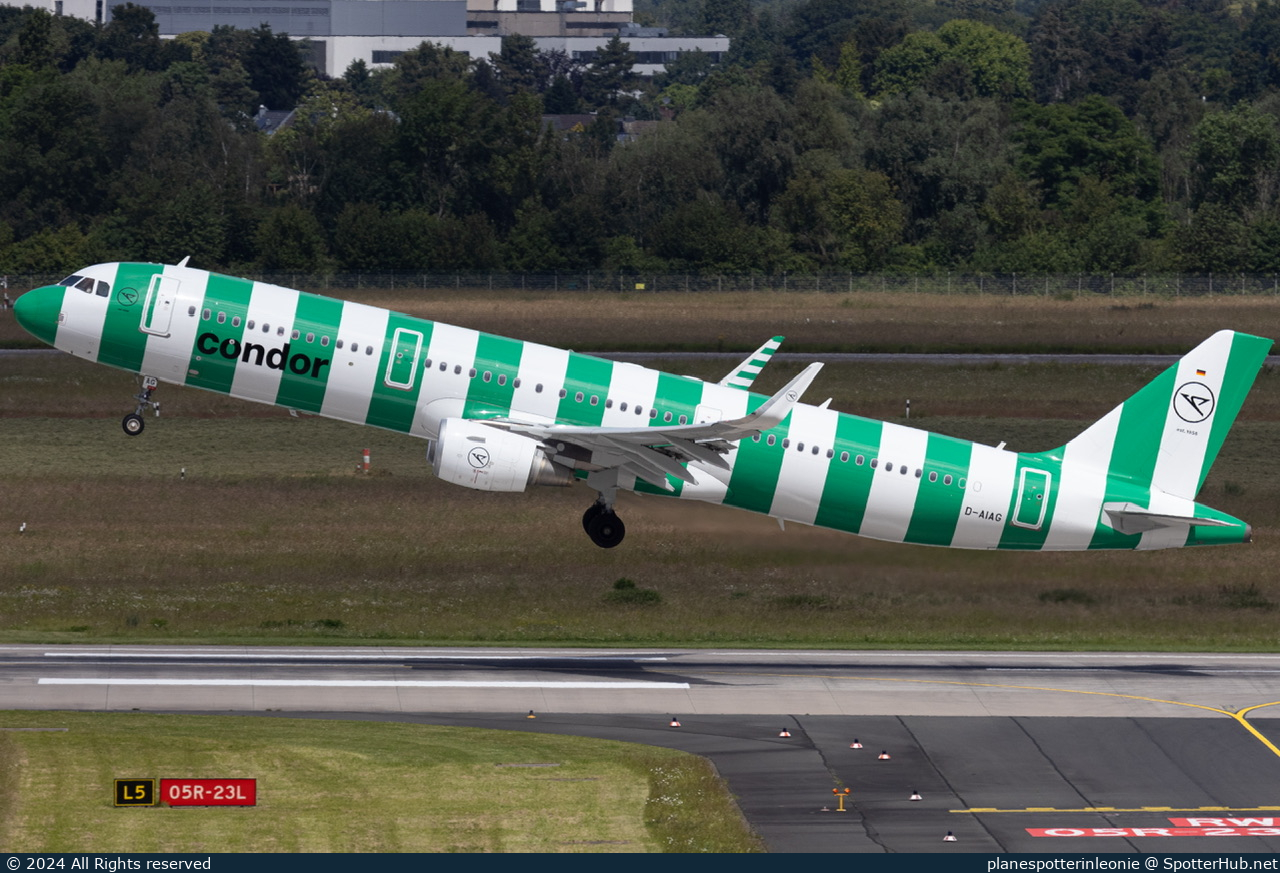 Photo of D-AIAG - Airbus A321-211 operated by Condor