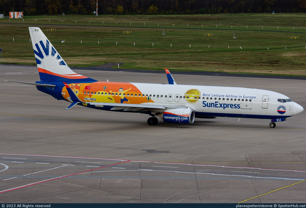 Photo of TC-SEU - Boeing 737-8HC operated by SunExpress