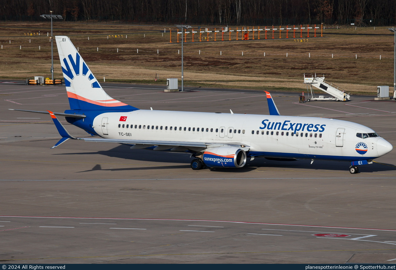 Photo of TC-SEI - Boeing 737-8HC operated by SunExpress