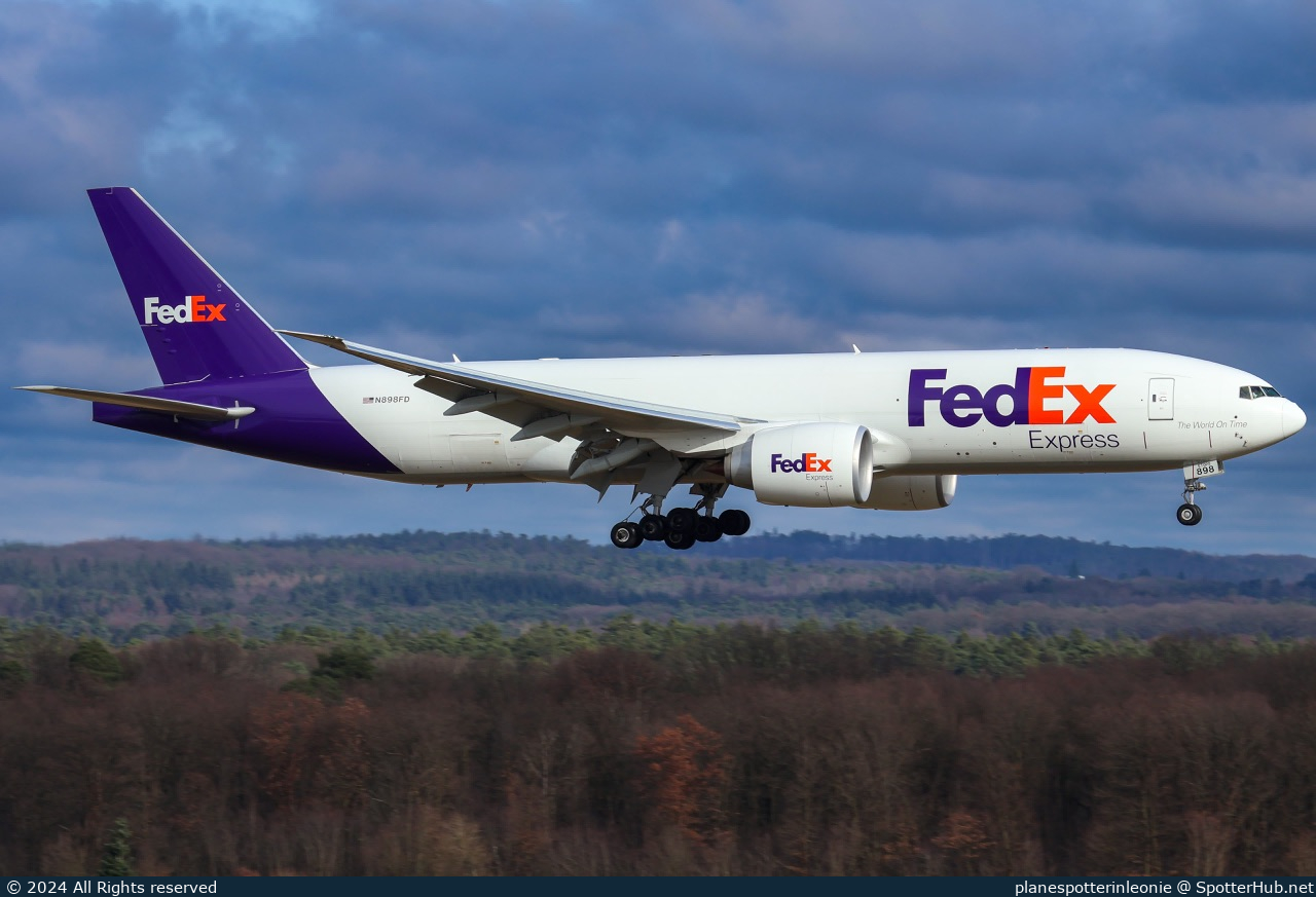 Photo of N898FD - Boeing 777-F operated by FedEx