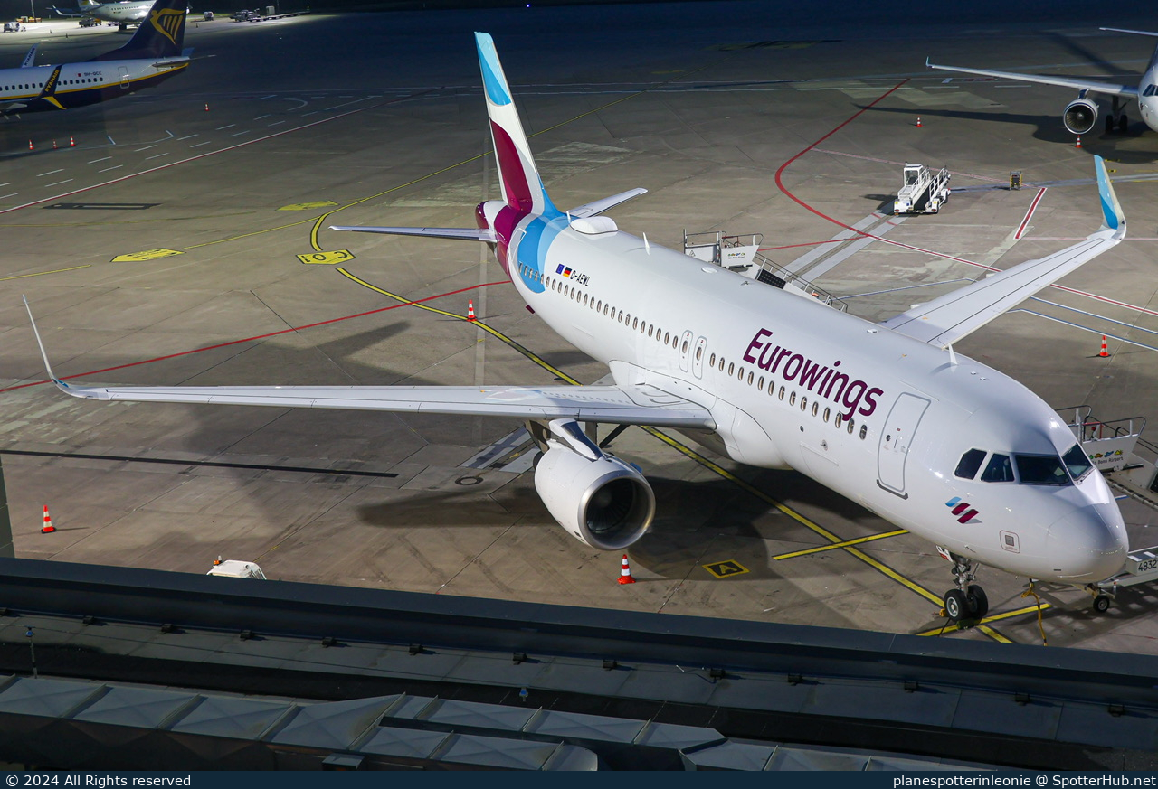 Photo of D-AEWL - Airbus A320-214 operated by Eurowings