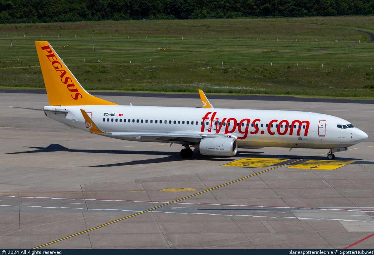 Photo of TC-AIS - Boeing 737-82R operated by Pegasus Airlines