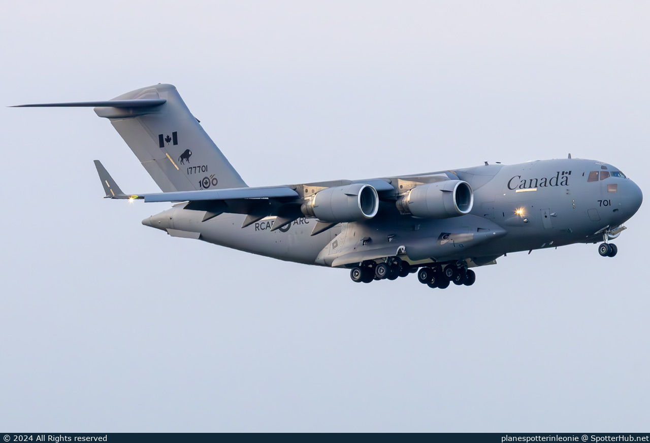 Photo of 177701 - Boeing CC-177 Globemaster III operated by Royal Canadian Air Force