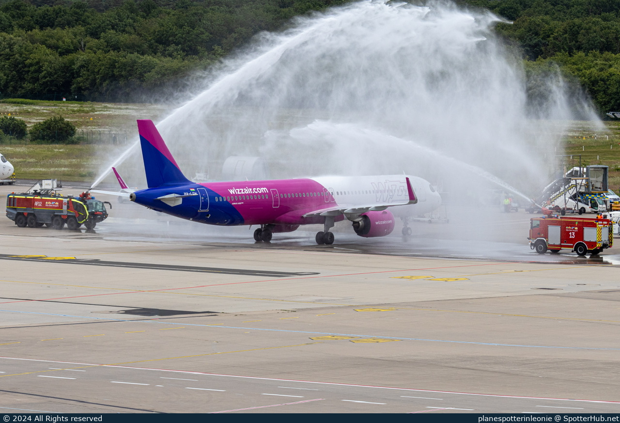 Photo of HA-LGH - Airbus A321-271NX operated by Wizz Air