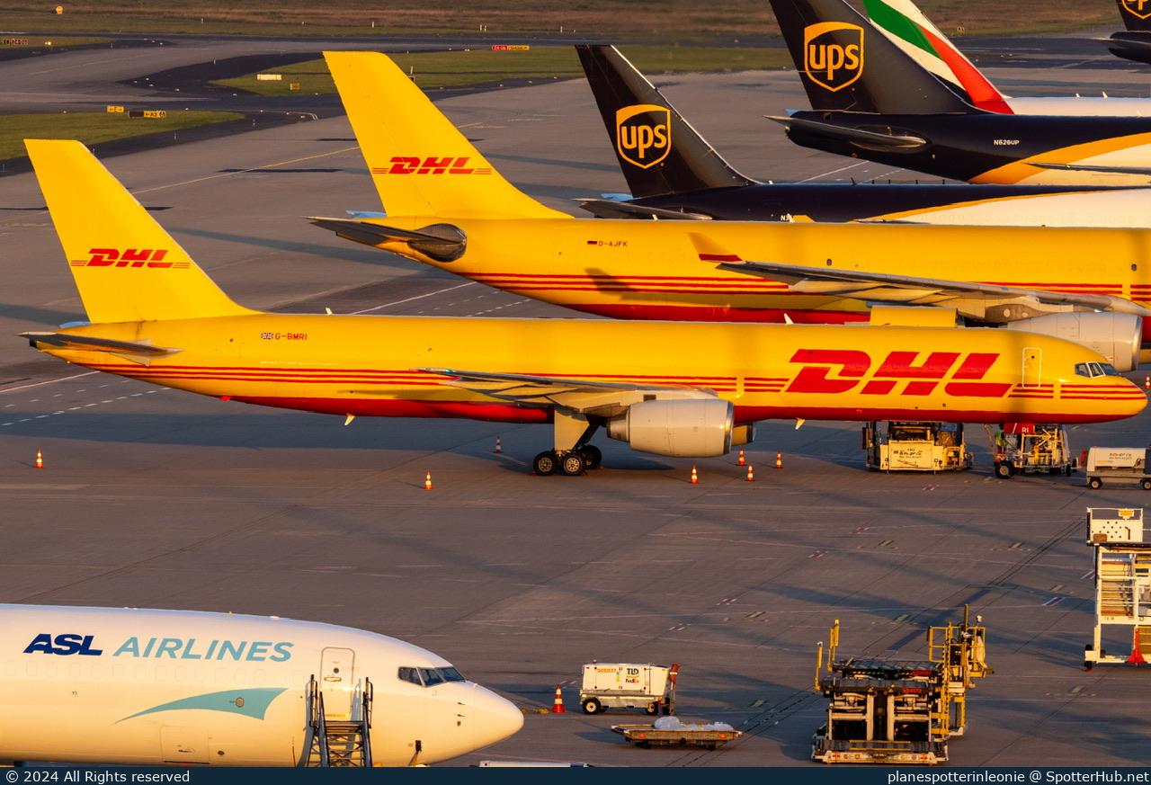 Photo of G-BMRI - Boeing 757-236(SF) operated by DHL Air