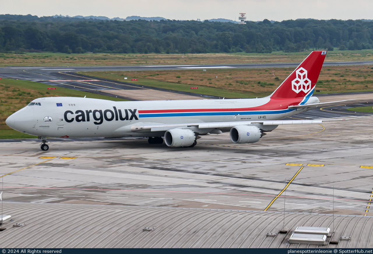 Photo of LX-VCL - Boeing 747-8R7F operated by Cargolux