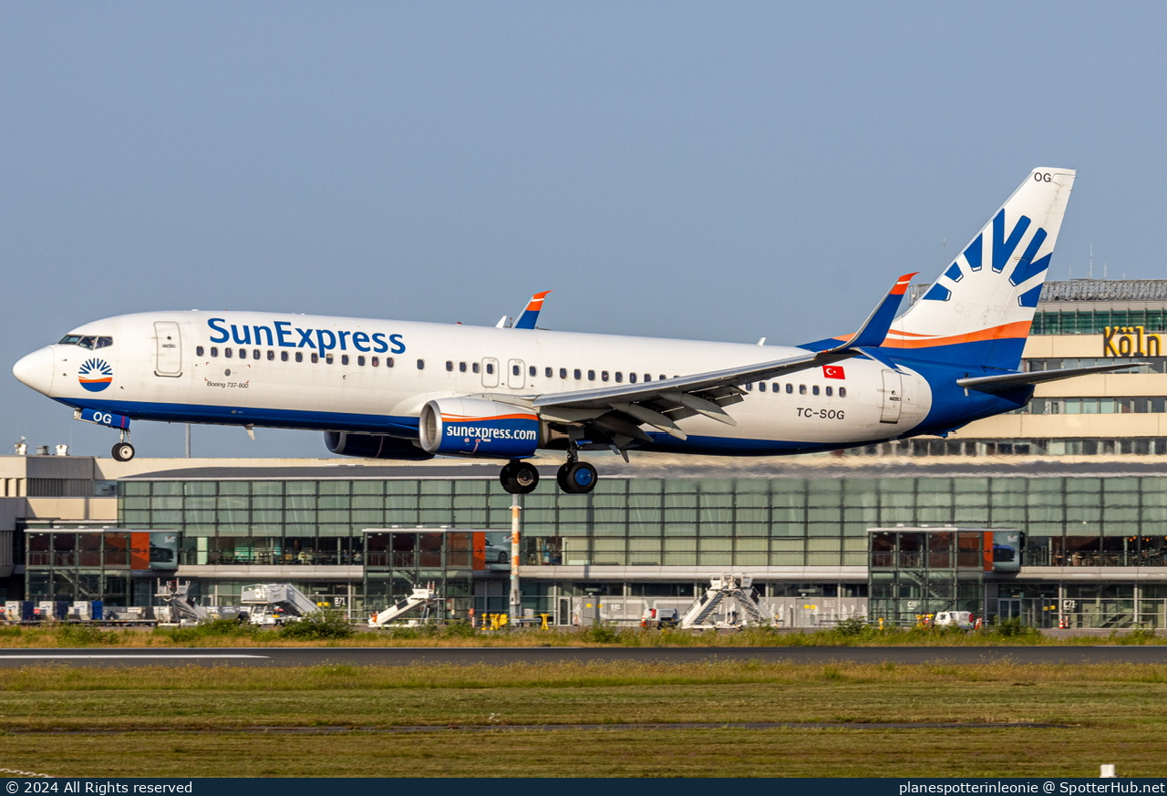 Photo of TC-SOG - Boeing 737-8HC operated by SunExpress