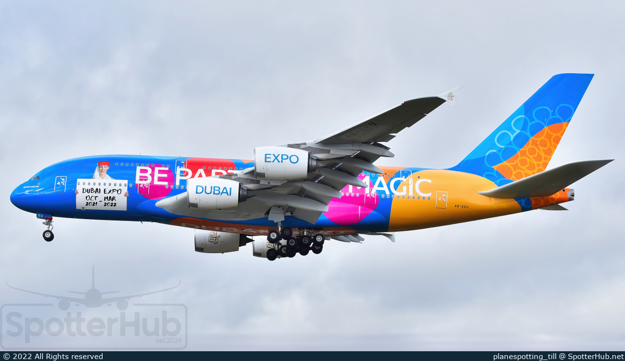 Photo of A6-EEU - Airbus A380-861 operated by Emirates