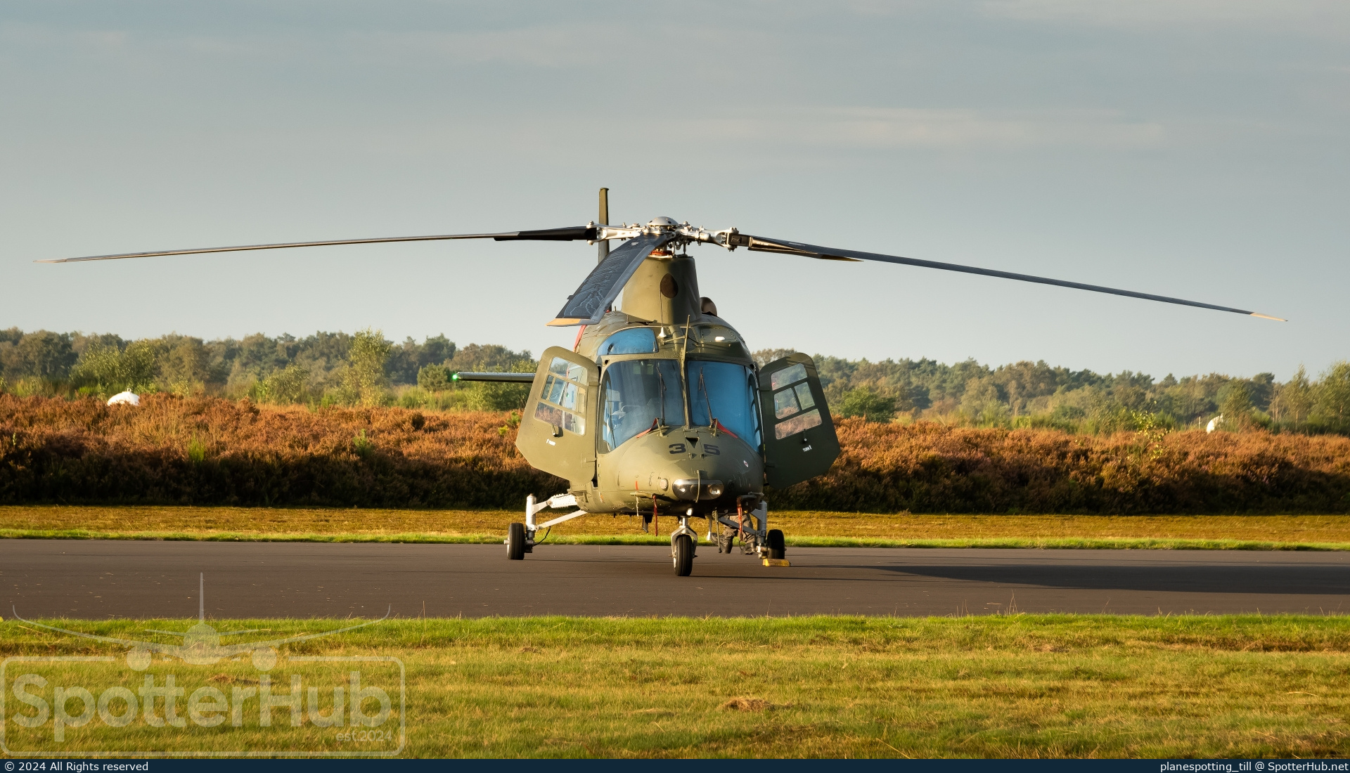 Photo of H-35 - Agusta A109BAi operated by Belgian Air Force