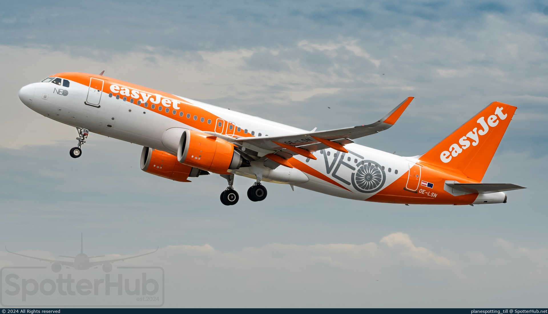 Photo of OE-LSN - Airbus A320-251N operated by easyJet Europe