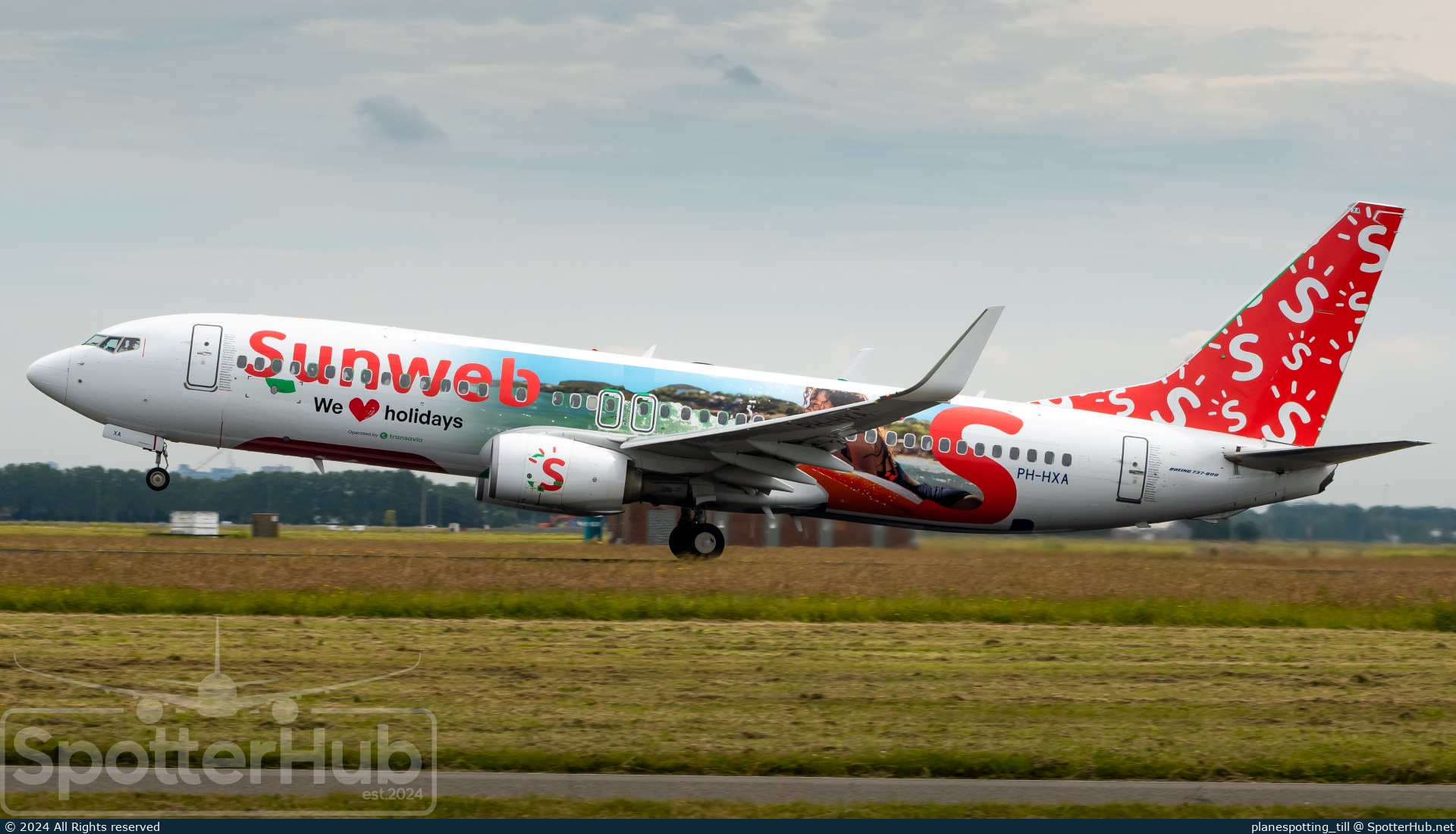 Photo of PH-HXA - Boeing 737-8K2 operated by Transavia