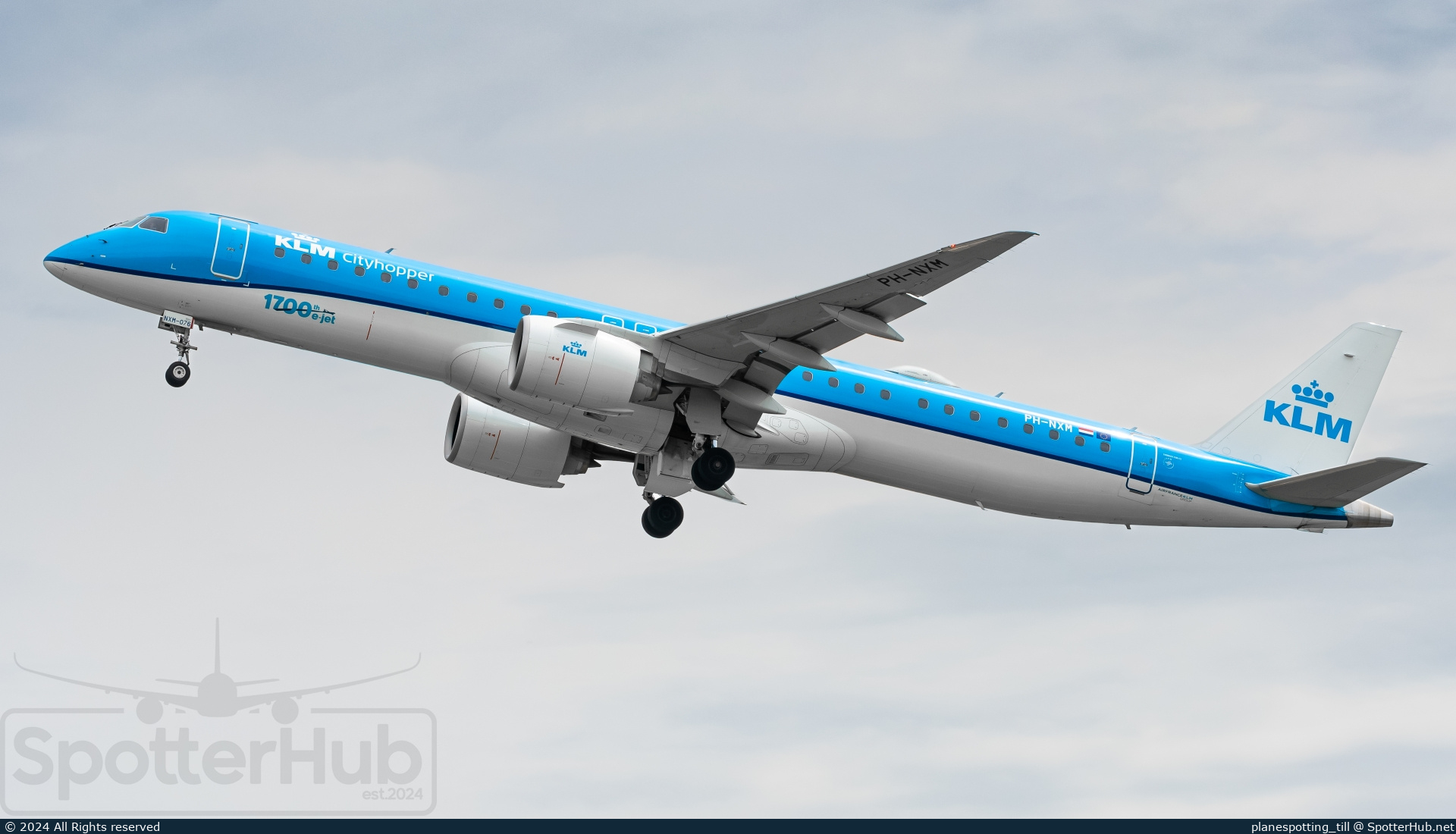 Photo of PH-NXM - Embraer ERJ-195-E2 operated by KLM Cityhopper