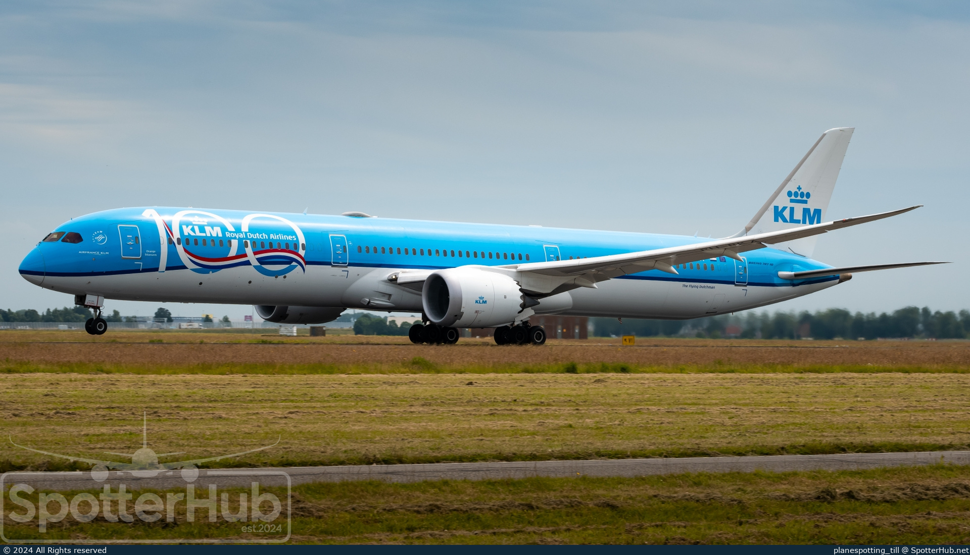 Photo of PH-BKA - Boeing 787-10 Dreamliner operated by KLM Royal Dutch Airlines