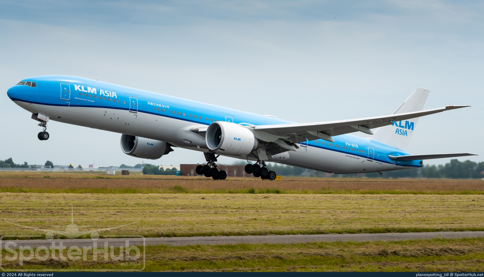 Photo of PH-BVB - Boeing 777-306(ER) operated by KLM Asia