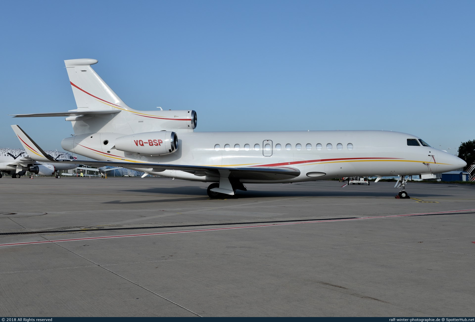 Photo of VQ-BSP - Dassault Falcon 7X operated by Shell Aviation